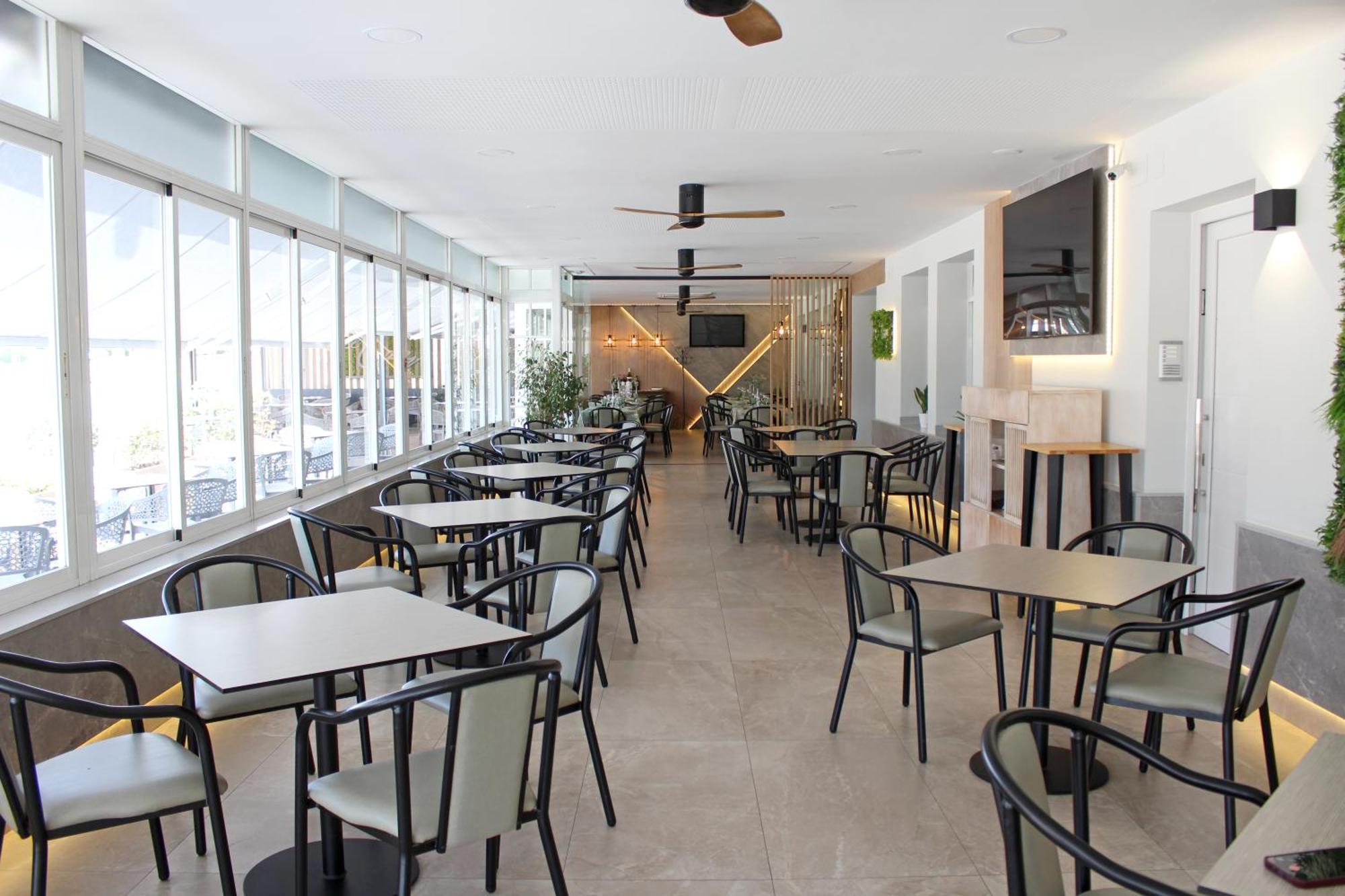 Hostal Restaurante El Cary Montemayor Exterior photo